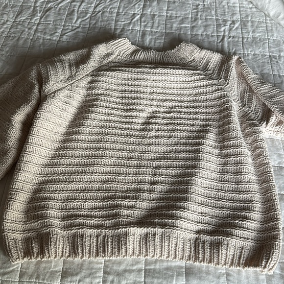 Cream Knit Sweater Size Small - Picture 6 of 6